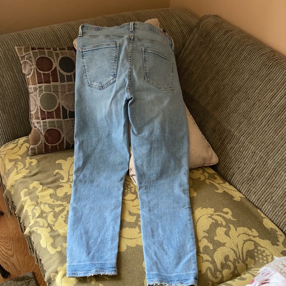 Citizens of Humanity Rocket Crop Mid Rise Jeans - Picture 8 of 8